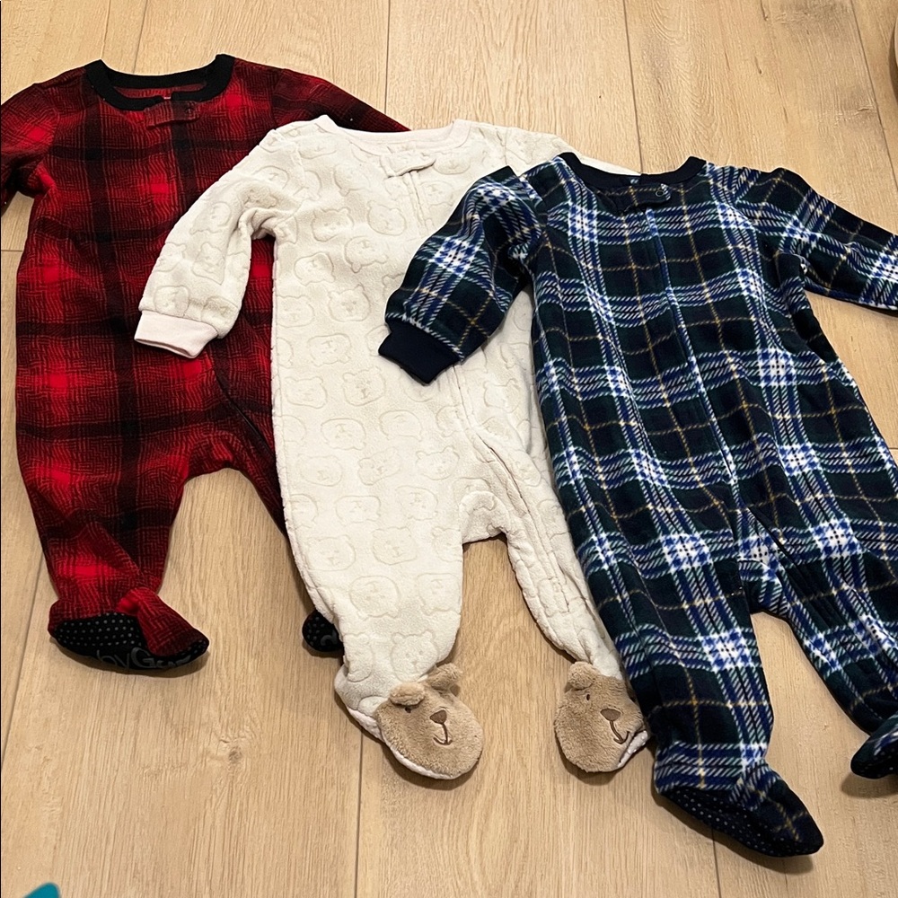 Baby Gap Fleece Footie PJs - 6-12 Months